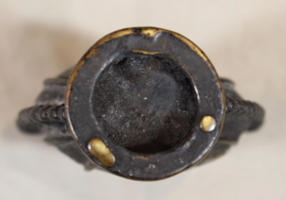 18th c. or Early 19th c. 2.75" Bronze Newar Napalese In Pot or Incense Burner - Image 4 of 4