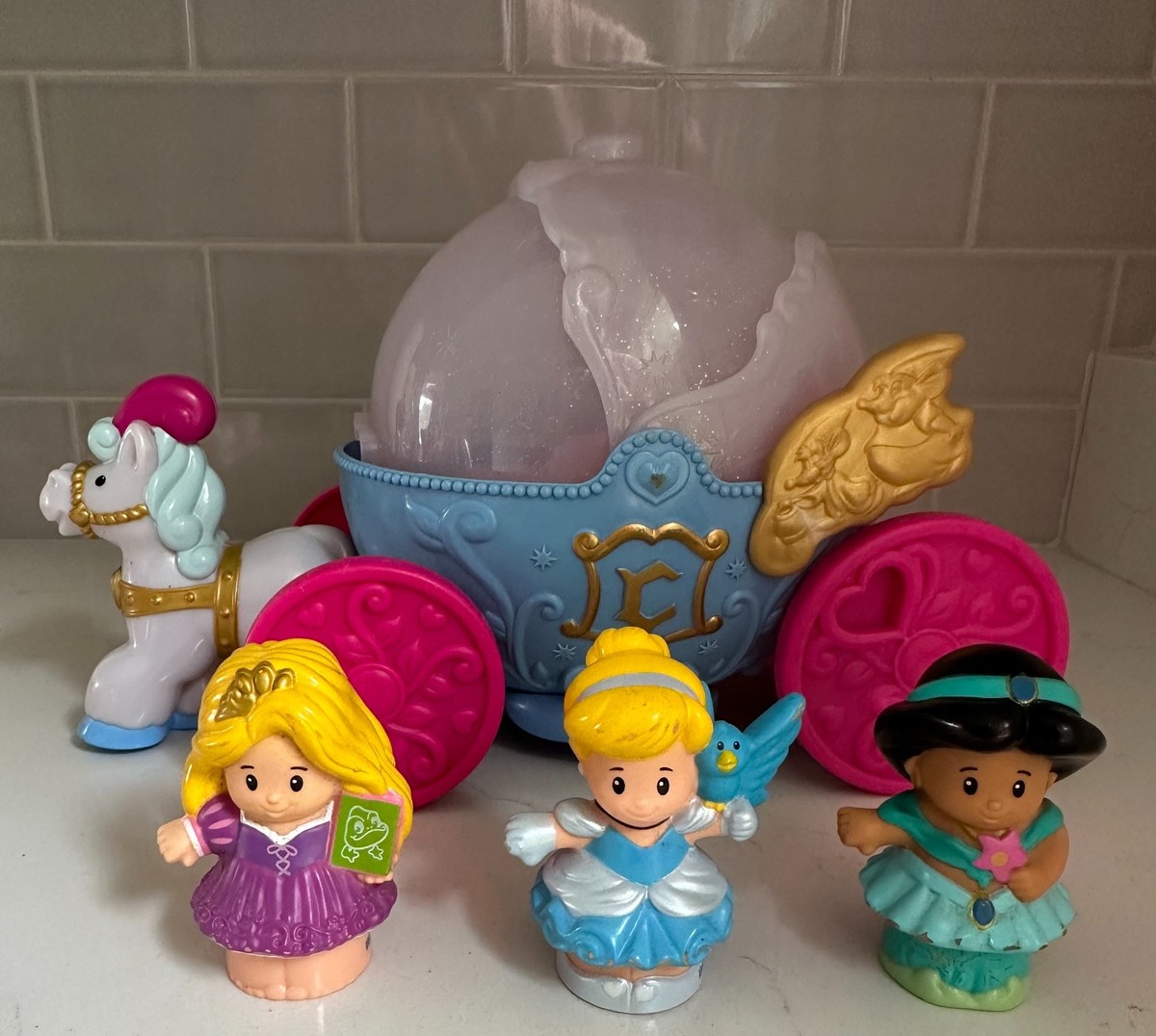 Fisher Price Little People Cinderella's Coach w/ Figures 2015