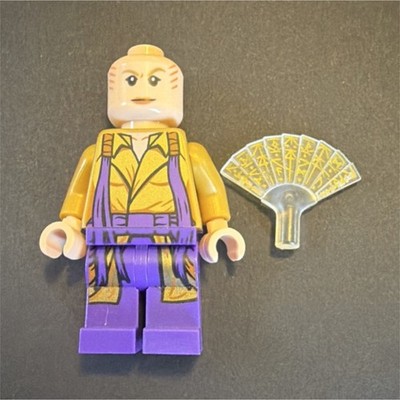 LEGO The Ancient One Minifigure with Gold Fan Accessory 76060 RARE 2016