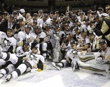 PITTSBURGH PENGUINS 2016 STANLEY CUP CHAMPIONS CELEBRATION COLOR 8X10