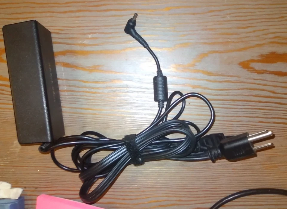 Adaptador carregador CA PA-1600-96 AD-6019B 5,5mm original SAMSUNG 19V 3.16A 60W - Imagem 4 de 4