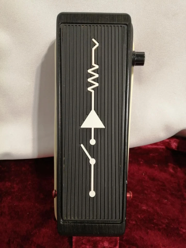 MXR MC404 CAE WAH Wah Effect Pedal - Photo 2/4