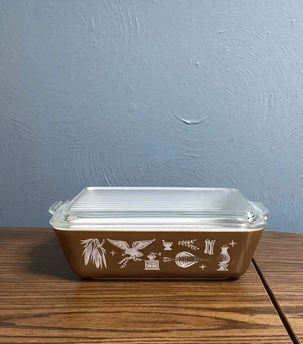 Pyrex Vintage Early American #0503 Refrigerator Casserole Dish 1 1/2 Qt. w/ Lid