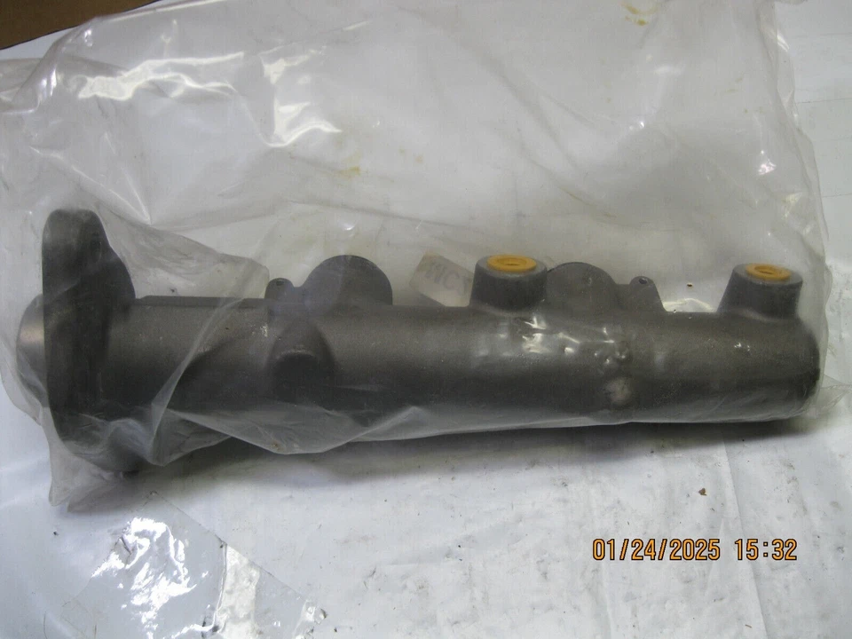 Bendix 12595 Brake Master Cylinder Foto 4 de 4