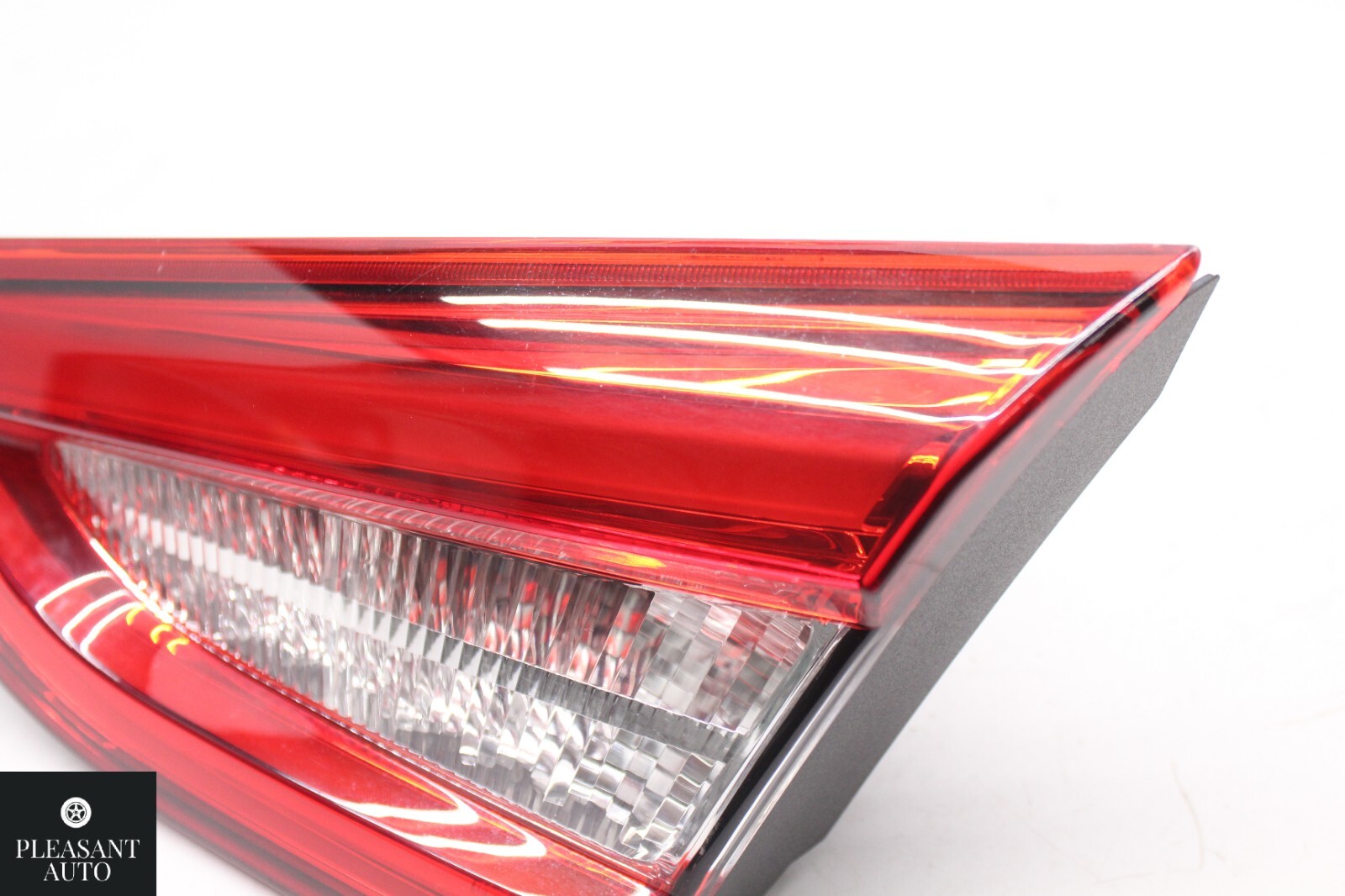 MASERATI QUATTROPORTE REAR RIGHT SIDE INNER TAILLIGHT LIGHT LAMP OEM 2014-2021