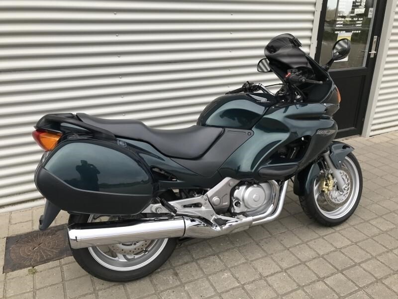 Honda nt650 deauville