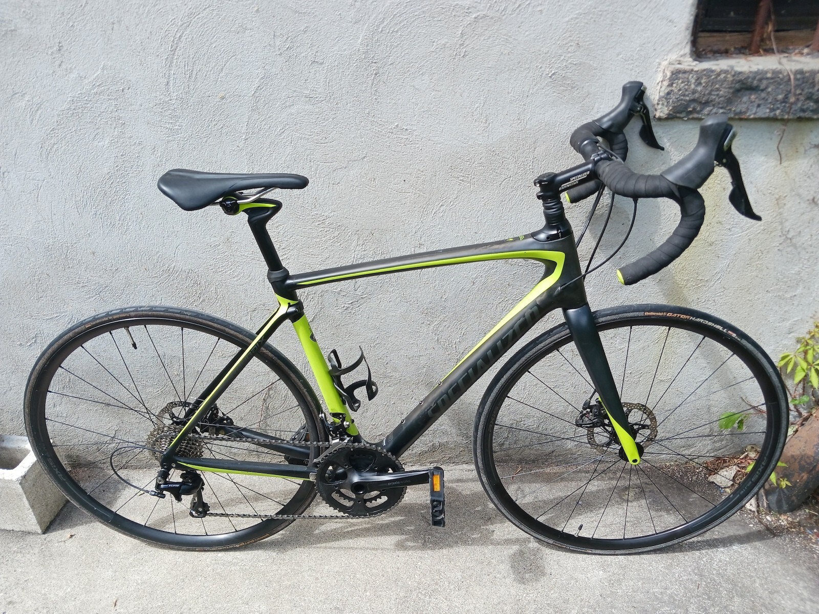 2017 Specialized Roubaix Road Bike (56cm)