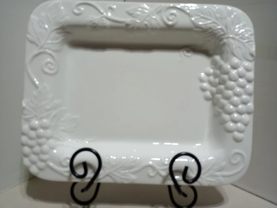 Home Essential Milk White Cheese Tray Grape Design - Image 2 of 4