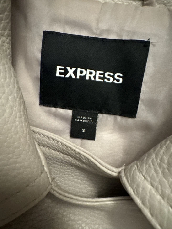 Chaqueta Express de cuero sintético para mujer talla pequeña con cremallera tostada Foto 2 de 4
