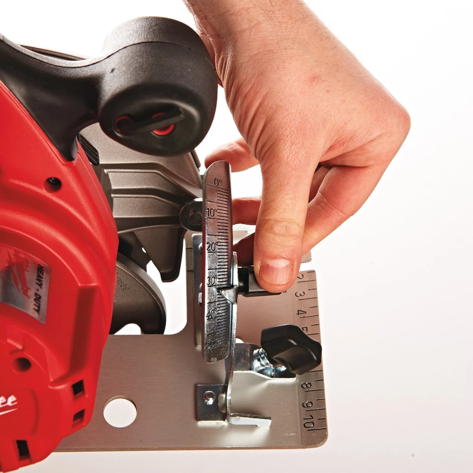 Milwaukee HD18CS-0 18V 165mm Cordless Circular Saw (Body Only) with Bag - Image 2 of 4