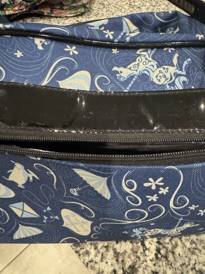 Bolsa de viaje con ruedas Mary Poppins para Cherry Tree Lane Foto 2 de 4