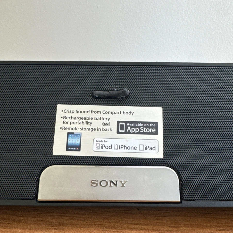 Sony RDP-T50iPN iPhone/iPod/iPad/ Audio Dock Audio System W/ Remote & AC Adapter - Image 3 of 4