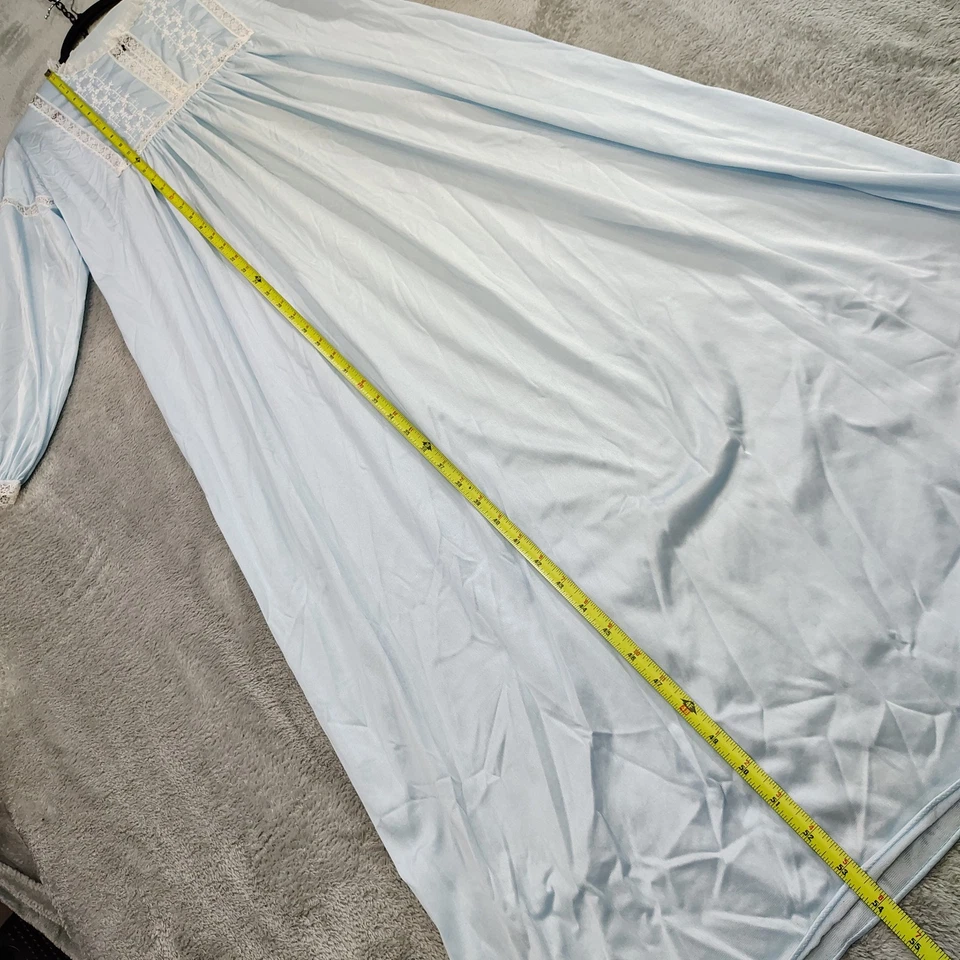 Vtg Vanity Fair Nightgown Sz SML Long Sleeve Satin Embroidered Lace Trim Nylon  - Image 4 of 4