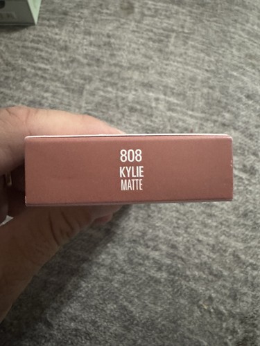 KYLIE JENNER Matte Liquid Lipstick & Lip Liner Kit Shade 808 - Picture 3 of 3