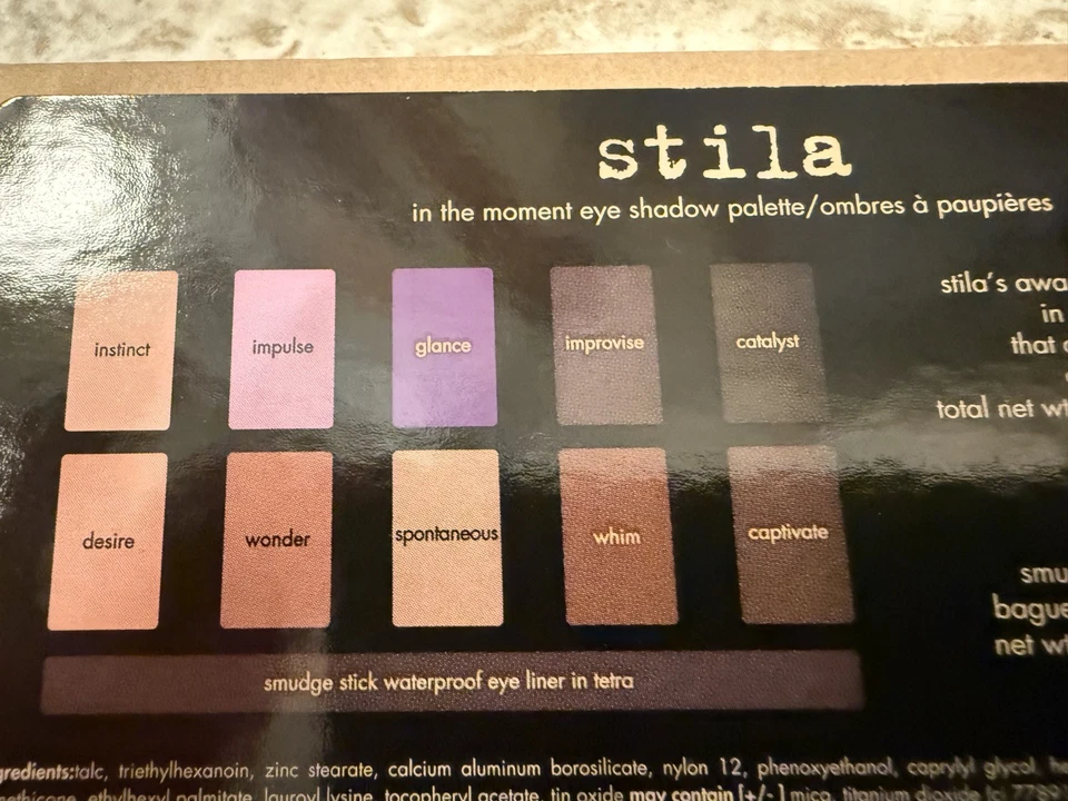 Paleta de sombras de ojos Stila "In The Moment" con delineador de ojos Tetra nueva en caja  Foto 4 de 4