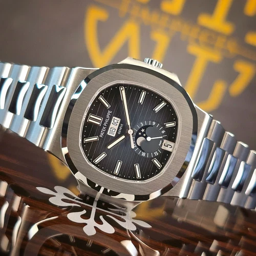 PATEK  PHILIPPE NAUTILUS 40.5MM 5726/1A-014 BLUE DIAL ANNUAL CALENDAR STEEL B&P