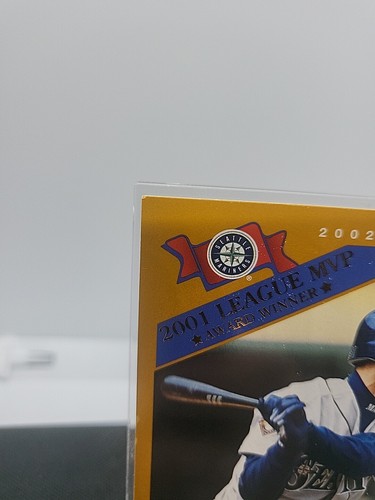 2002 Topps Ichiro Suzuki MVP #716 SET BREAK SLIGHT DING SEE PIC - Picture 2 of 3