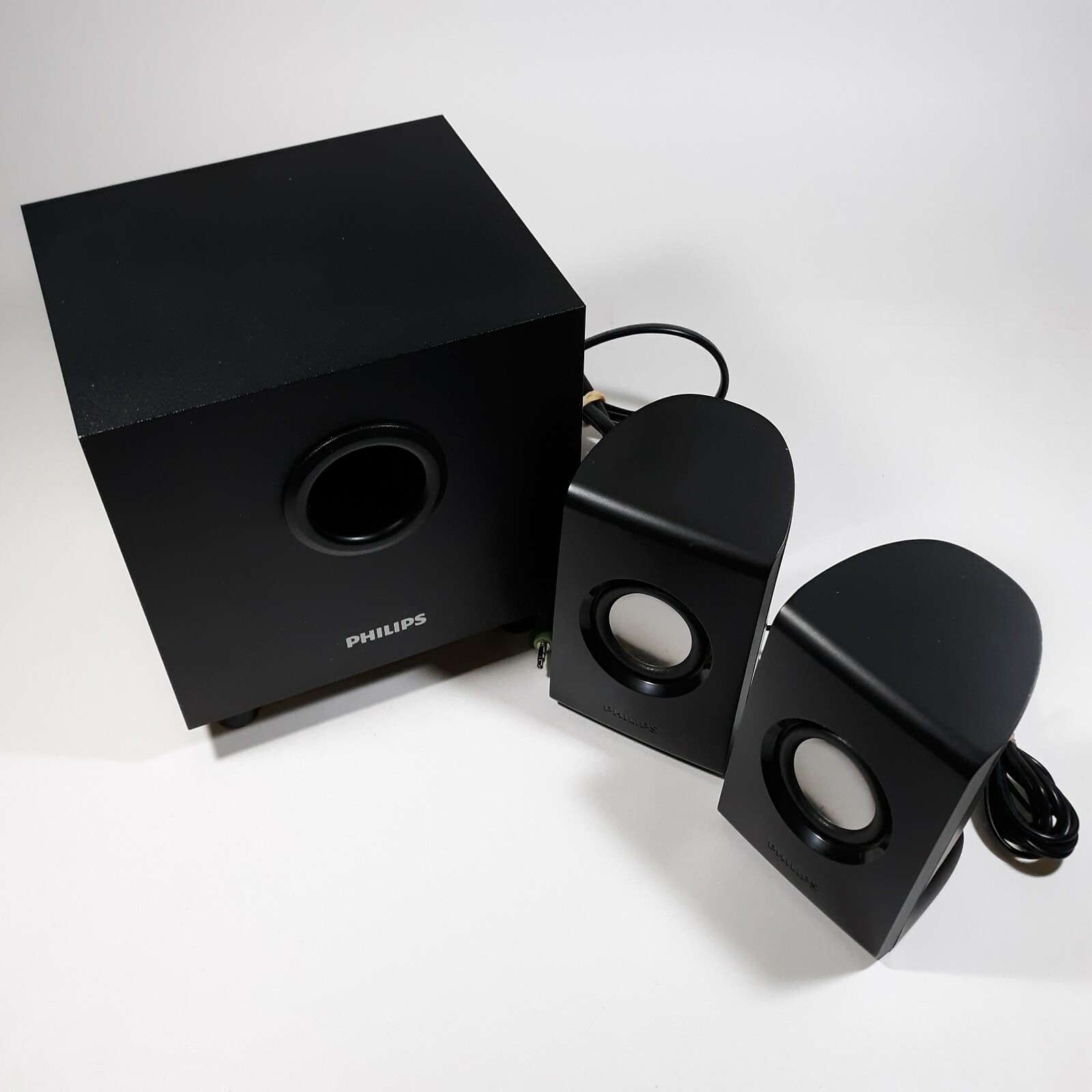 philips 2.1 ch multimedia speaker system