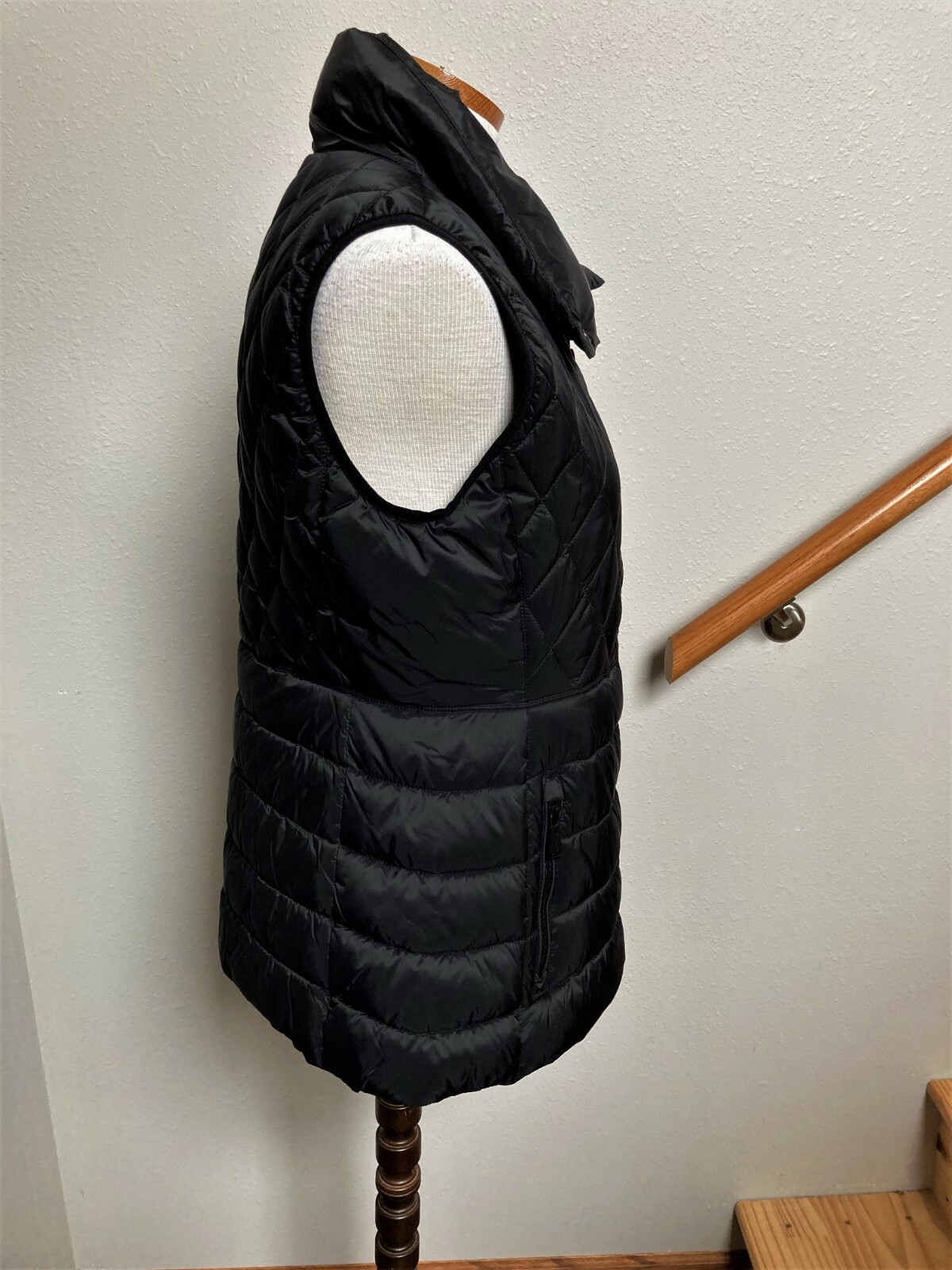 CALVIN KLEIN PERFORMANCE-BLK-LIGHTWEIGHT PUFFER V… - image 2