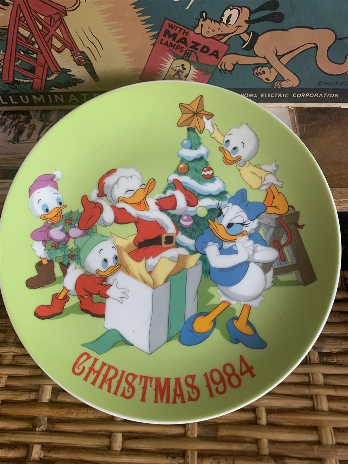 Christmas 1984 Disney Plate, Donald Duck & Family, ADORABLE, Numbered