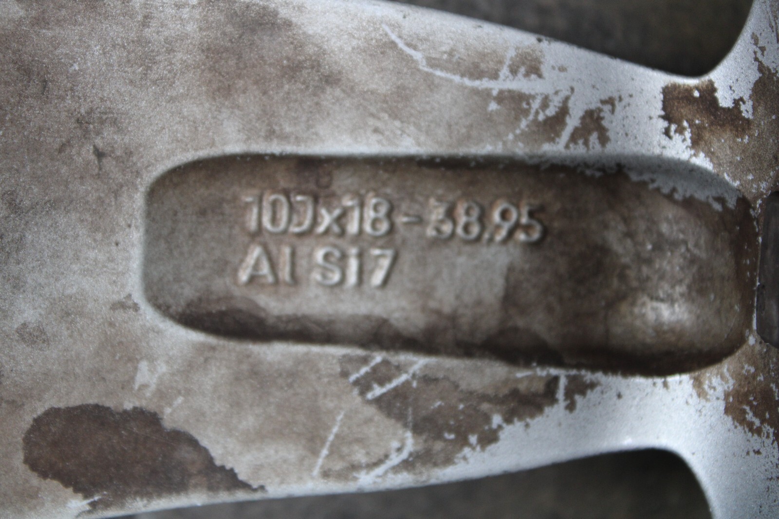 Ferrari 360, Rear Wheel, 5 Star, Chipped Paint, Used, P/N 164175