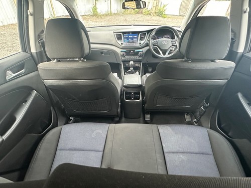 2017 Hyundai TUCSON 1.7 CRDi Blue Drive SE Nav 5dr 2WD ESTATE Diesel Manual - Picture 21 of 24
