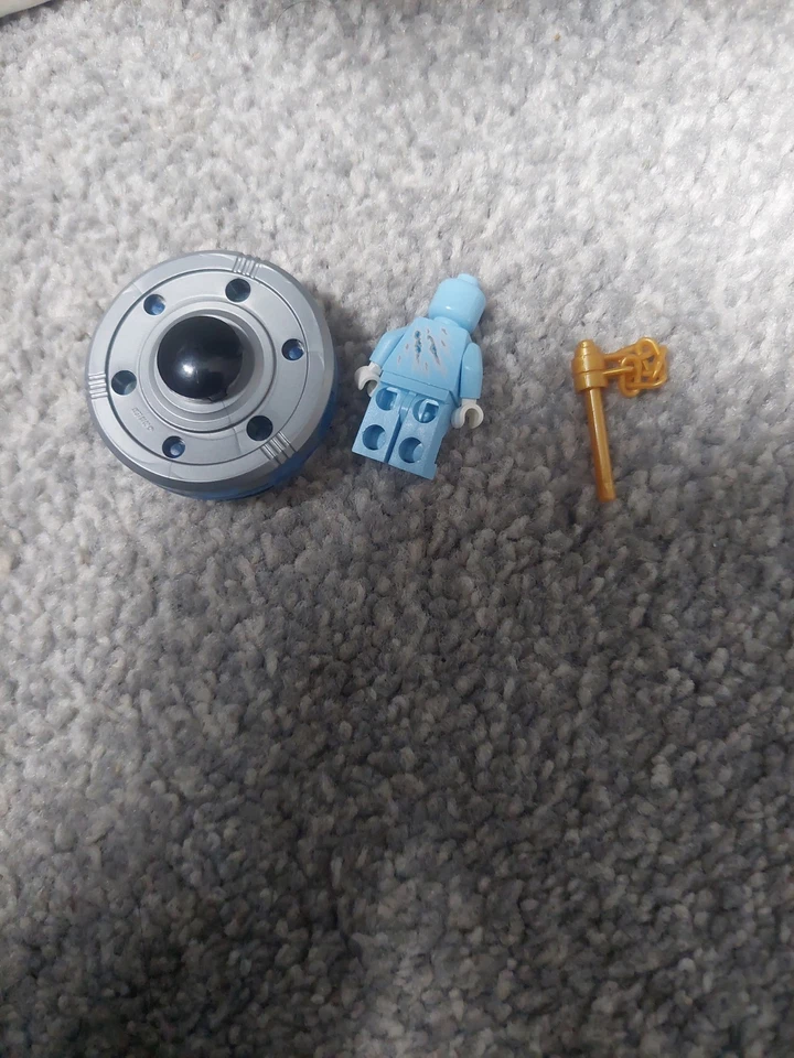 LEGO NINJAGO NRG Zane Spinner Set (9590) RARE WITH Accessories Minifigure READ, photo 3 of 3
