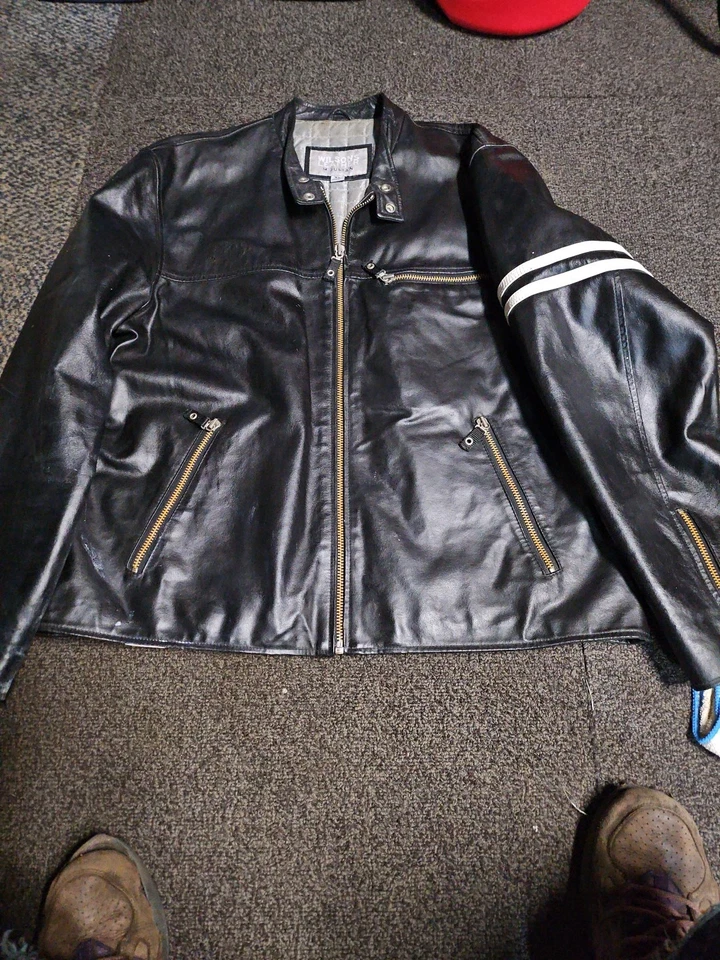 Wilson’s Leather M. Julian Black/White Stripe Leather Moto Harley Jacket XL - Image 4 of 4