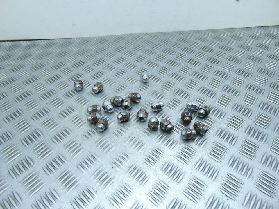 Tuercas de rueda Hyundai Veloster pernos pernos Mk1 2012-2014R Foto 3 de 4