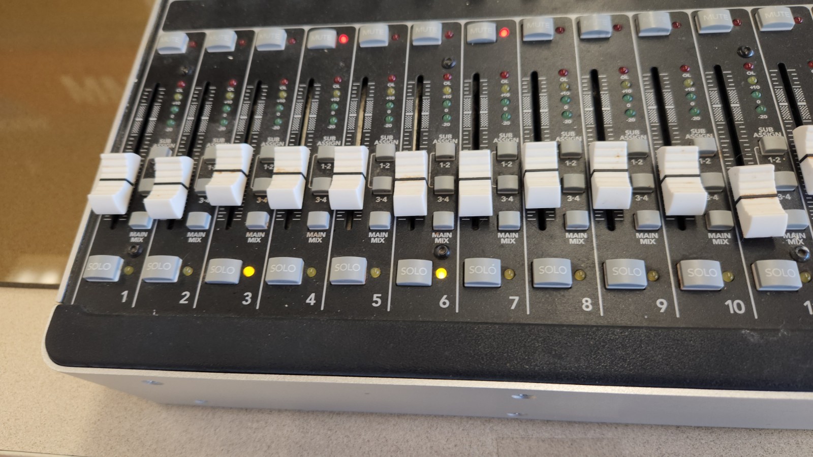 Mackie Onyx 1640i 16 Channel  FireWire Digital/Analog Recording Mixer VIDEO ,