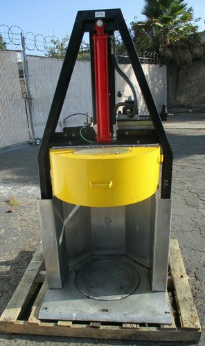New Pig DRM656 Waste Compactor Press For Flammable Liquids Pneumatic Air Powered