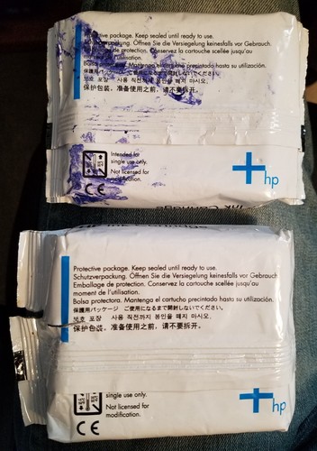 2 New, open box, genuine HP 940XL Ink Cartridges, 1 black & 1 magenta - Picture 2 of 3