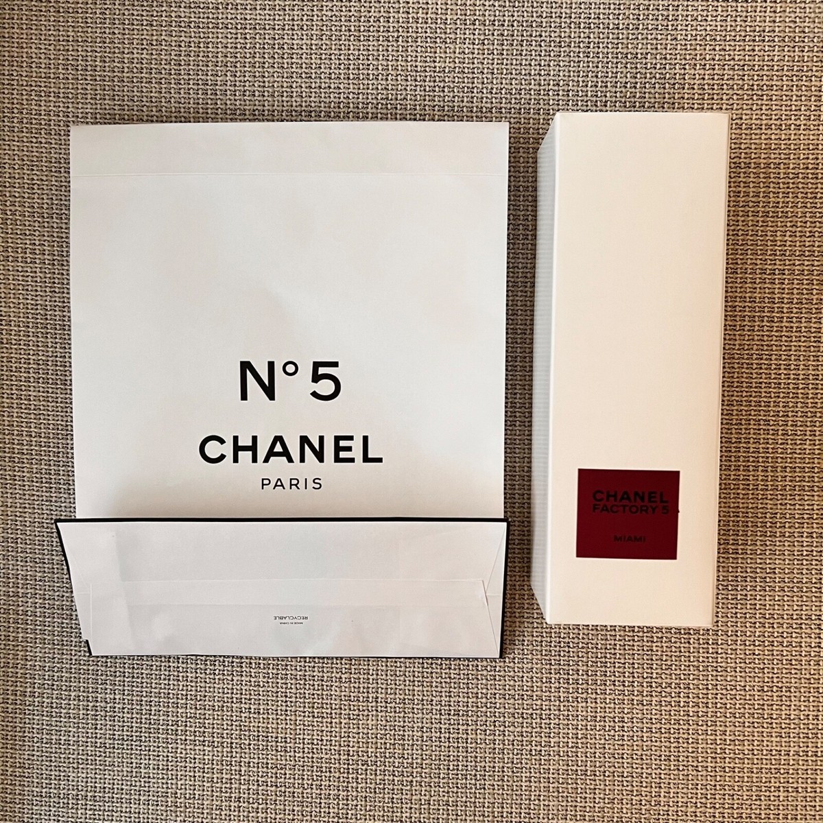 CHANEL N°5 L'EAU ギフトボックス CHANEL N°5 L'EAU ギフトボックス N°5 L'EAU Limited-Edition Bottle