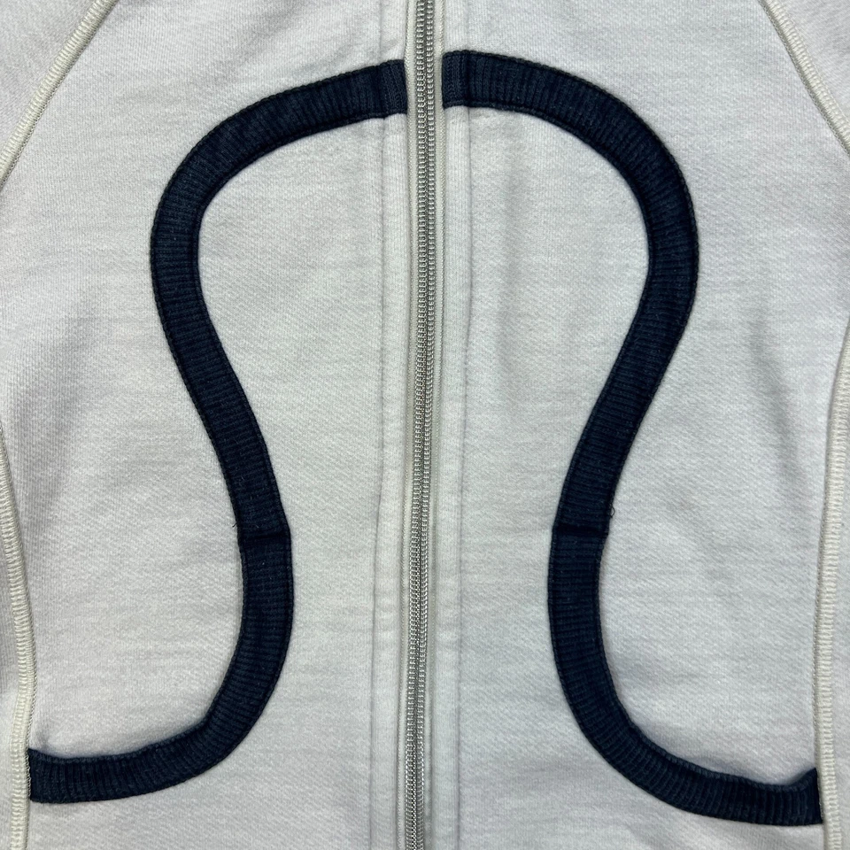 Moletom com capuz esportivo Lululemon feminino pequeno branco zíper completo - Imagem 3 de 4