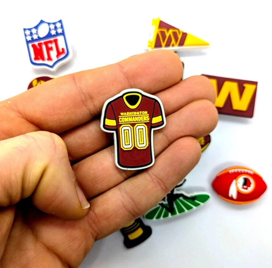 WASHINGTON COMMANDERS ZAPATOS DIJES (14 piezas) Fútbol Genial Regalo Accesorios Conjunto Lote Foto 2 de 4