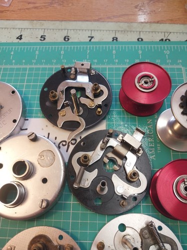Piezas de carrete Embajador de colección usadas 18 piezas en total creo que los carretes son nuevos - Imagen 5 de 18