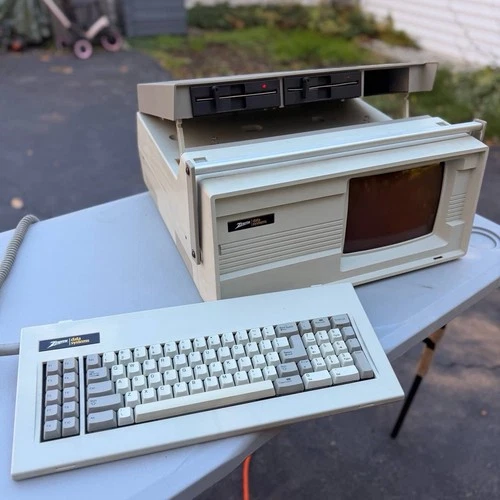 Vintage Zenith Data Systems Z-171 Portable Computer – Working
