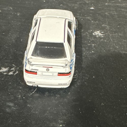 Hot Wheels Fast & Furious Volkswagen Jetta White LOOSE MINT Diorama Color Jesse - Picture 4 of 4