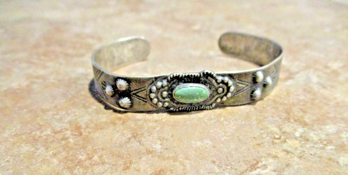 40s〜50s Navajo Sterling Silver Bracelet OLD 1940's / 50's Navajo Sterling Silver Turquoise STAMPED DESIGN