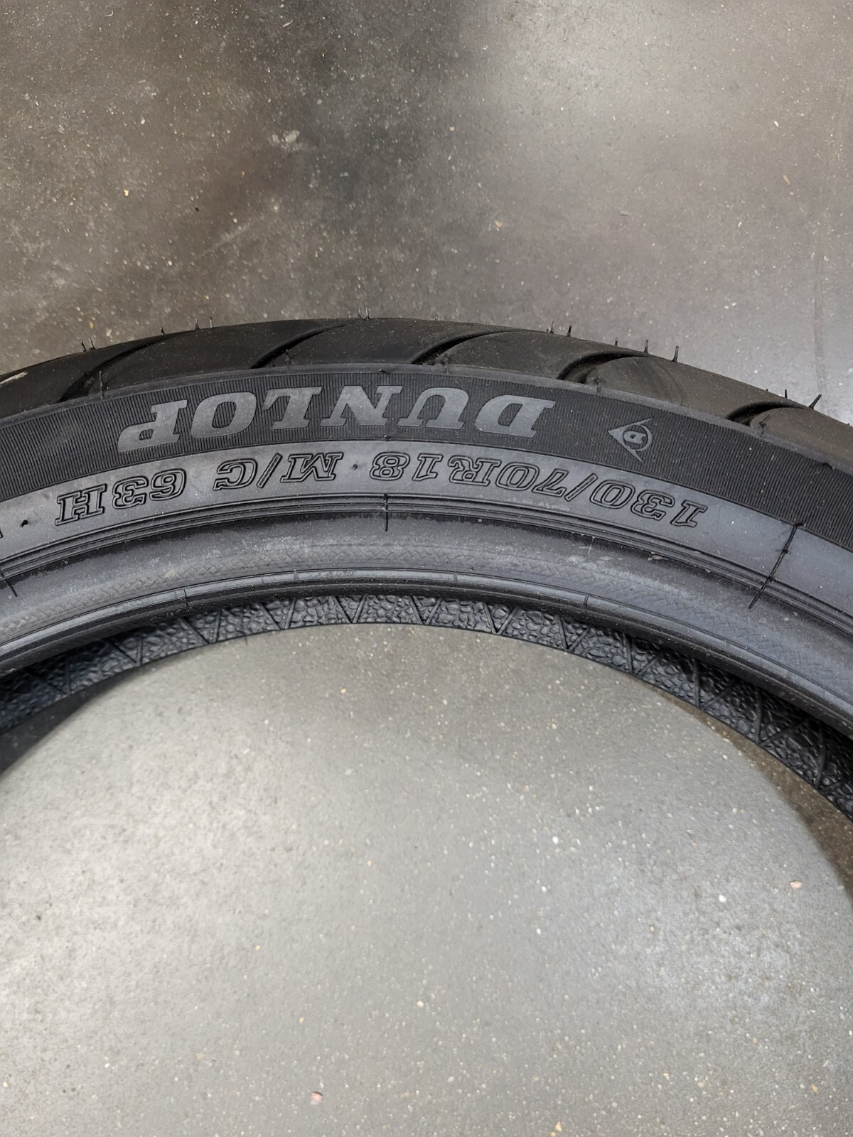 Dunlop D250 Front Motorcycle Tire 130/70R-18 (63H) For Honda Gold Wing GL1800 2001-2008