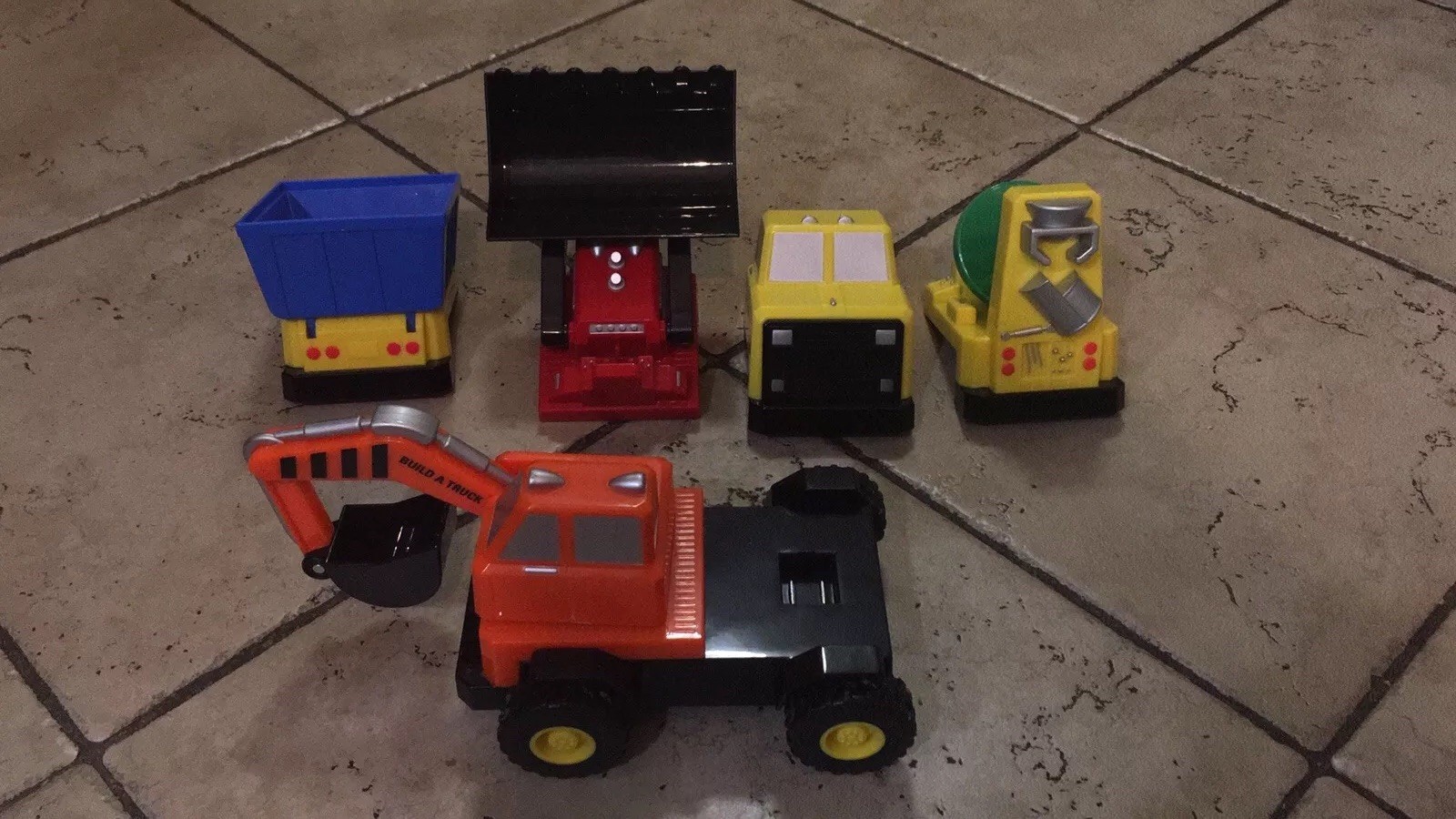 Pink CaratPopular Playthings a Truck Build パズルゲーム