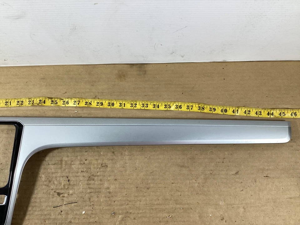 Volkswagen VW Passat Jetta 2016-2019 panel de tablero cubierta placa de moldura 561857212F fabricante de equipos originales. Foto 3 de 4