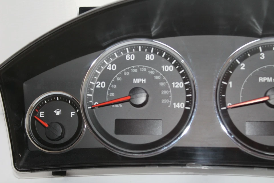 Cuadro de instrumentos velocímetro 08 Jeep Grand Cherokee Commander 93.373 millas Foto 3 de 4
