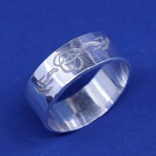 Size 8.5, vtg Sterling silver handmade ring, 925 band w/ Hammered texture