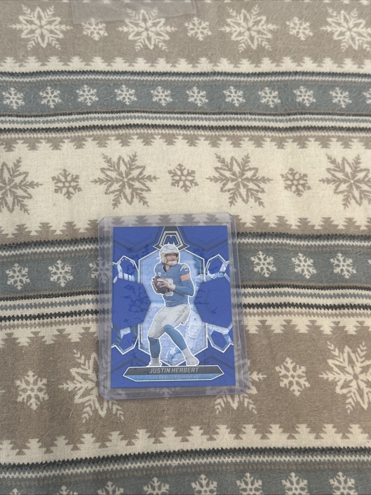 Rare! /75 2024 Panini Mosaic - Justin Herbert #120 No Huddle Blue Mosaic Prizm