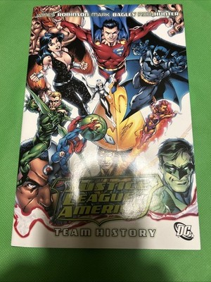 Justice League of America: Team History (JLA) - Hardcover Pre-owned