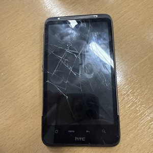 HTC Desire HD schwarz entsperrt 4,3" 8MP 1GB Android Smartphone - keine Ladung
