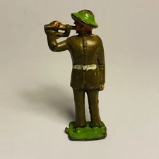 John Hill & Co ? : Hand Painted Lead Figure - Bugler - Original Vintage (ref5)