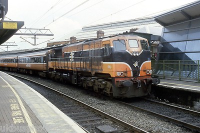CIE co-co 073 Dublin Connolly 2003 Eire Rail Photo