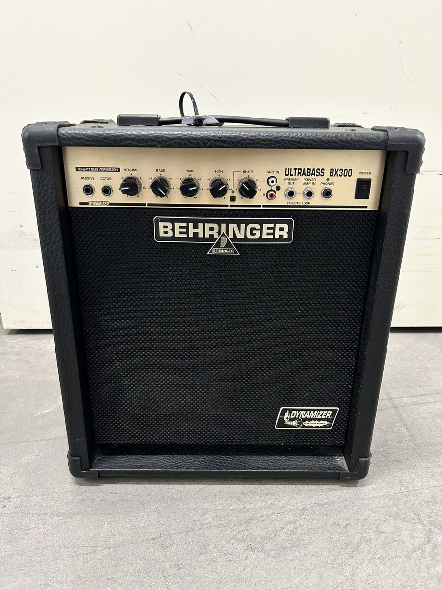 BEHRINGER UltraBass BX300 Bass Amplifier DYNAMIZER Explosive Punch EUC